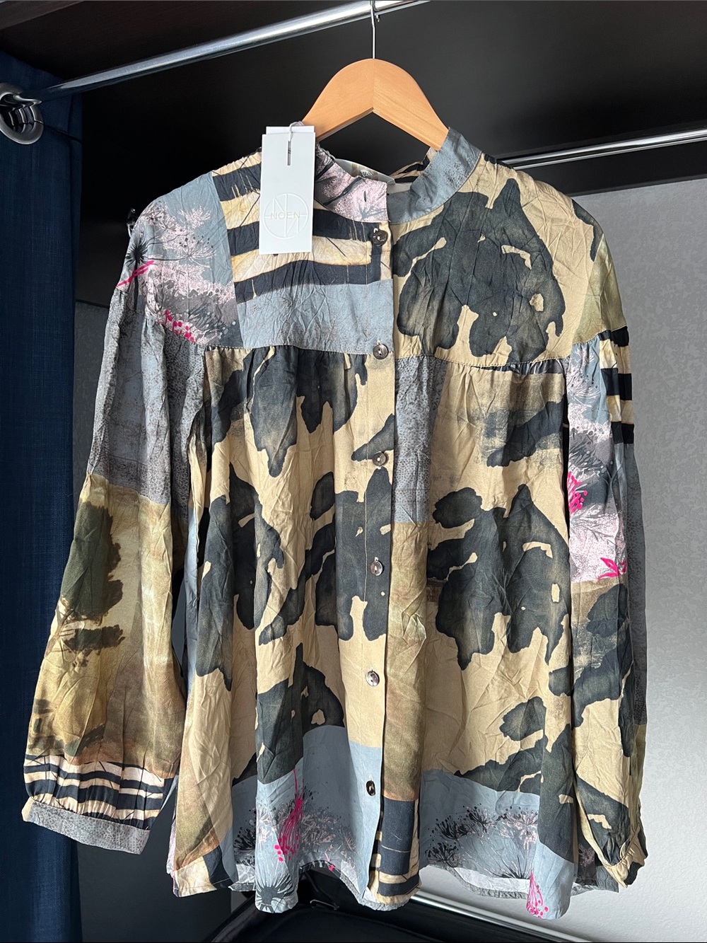 NOEN Button-Up LS Shirt Blouse Multi Abstract Botanical Print Women's Size 10 - Picture 6 of 15